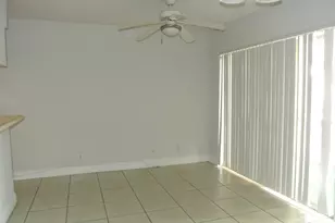 4471 Treehouse Ln, Tamarac, FL 33319 - Photo 5