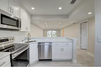 398 W Camino Real #2, Boca Raton, FL 33432 - Photo 11