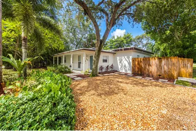 722 SW 16th Court, Fort Lauderdale, FL 33315 - Photo 5