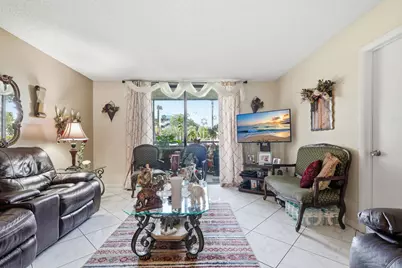 1000 Colony Point Circle #110, Pembroke Pines, FL 33026 - Photo 11