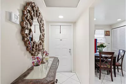 1000 Colony Point Circle #110, Pembroke Pines, FL 33026 - Photo 7