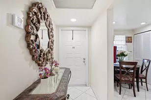 1000 Colony Point Cir, Pembroke Pines, FL 33026 - Photo 7