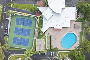1000 Colony Point Cir, Pembroke Pines, FL 33026 - Photo 43