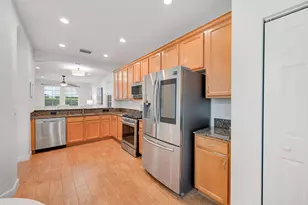 654 Castle Dr, Palm Beach Gardens, FL 33410 - Photo 9
