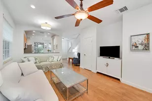 654 Castle Dr, Palm Beach Gardens, FL 33410 - Photo 5