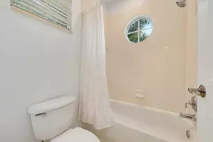 654 Castle Dr, Palm Beach Gardens, FL 33410 - Photo 13