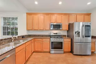 654 Castle Dr, Palm Beach Gardens, FL 33410 - Photo 7