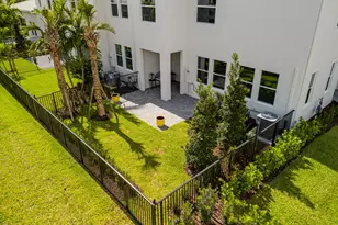 16431 Millenium Ct, Loxahatchee, FL 33470 - Photo 11