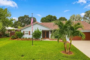 3590 Lakeview Dr, Delray Beach, FL 33445 - Photo 3