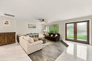3590 Lakeview Dr, Delray Beach, FL 33445 - Photo 3