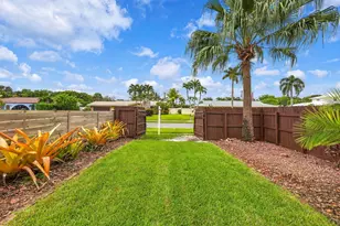 3590 Lakeview Dr, Delray Beach, FL 33445 - Photo 57