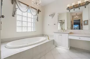8047 N Savannah Cir, Davie, FL 33328 - Photo 15