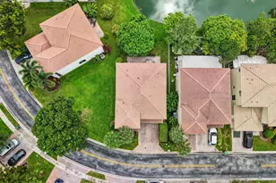 7652 NW 23rd St, Pembroke Pines, FL 33024 - Photo 37