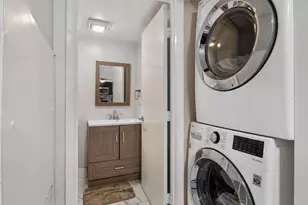 3477 SW 52nd Ave, Hollywood, FL 33023 - Photo 11