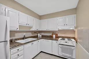 10137 S 44th Ave, Boynton Beach, FL 33436 - Photo 9