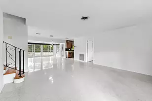 999 NW 3rd Ave, Boca Raton, FL 33432 - Photo 5