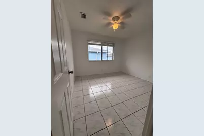 208 E Tiffany Drive #2, Mangonia Park, FL 33407 - Photo 9
