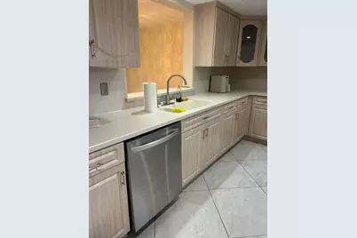 291 S Hollybrook Drive #308, Pembroke Pines, FL 33025 - Photo 3