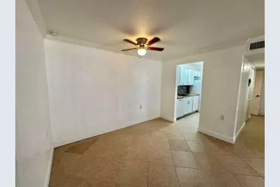 1201 Lake Victoria Drive #P, West Palm Beach, FL 33411 - Photo 7