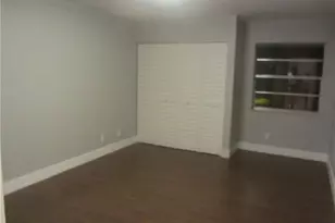 8761 Holly Ct, Tamarac, FL 33321 - Photo 9