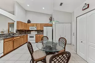 8464 Logia Cir, Boynton Beach, FL 33472 - Photo 5