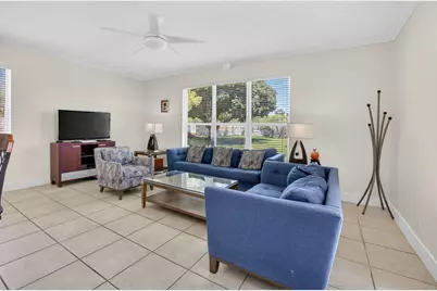6207 Shadow Tree Lane, Lake Worth, FL 33463 - Photo 9