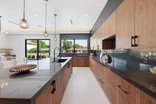 2360 NE 49th St, Lighthouse Point, FL 33064 - Photo 31