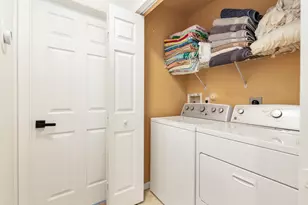 9086 Tremezzo Ln, Boynton Beach, FL 33472 - Photo 19