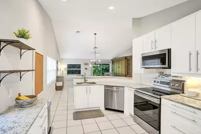 3763 S Lancewood Place, Delray Beach, FL 33445 - Photo 13