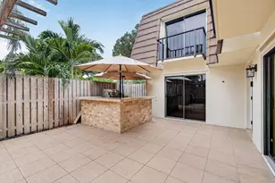 2003 20th Ln, Palm Beach Gardens, FL 33418 - Photo 5