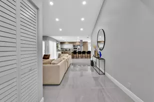 136 Greens Rd, Hollywood, FL 33021 - Photo 5