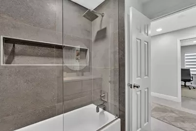 136 Greens Road, Hollywood, FL 33021 - Photo 53