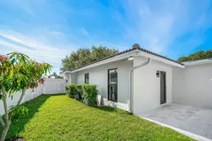 2651 NE 49th St, Lighthouse Point, FL 33064 - Photo 51