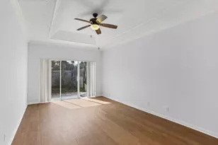 7607 Colony Lake Dr, Boynton Beach, FL 33436 - Photo 5