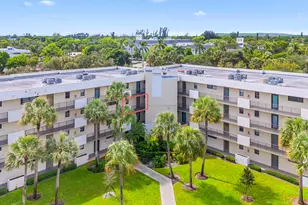 2440 Deer Creek Country Club Blvd, Deerfield Beach, FL 33442 - Photo 23