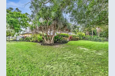 1918 SW Bellevue Avenue, Port Saint Lucie, FL 34953 - Photo 61