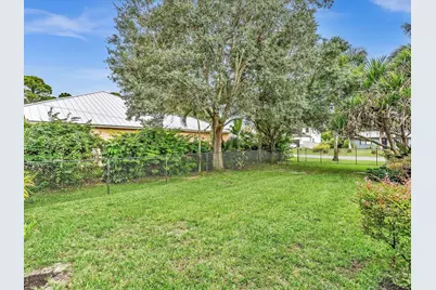 1918 SW Bellevue Avenue, Port Saint Lucie, FL 34953 - Photo 59