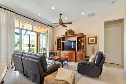 8709 Via Grande E, Wellington, FL 33411 - Photo 15