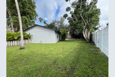 18435 Spanish Isles Court, Boca Raton, FL 33496 - Photo 7