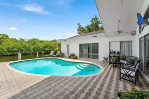 611 Phillips Dr, Boca Raton, FL 33432 - Photo 15
