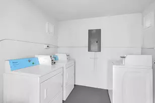 1142 SW 4th St, Miami, FL 33130 - Photo 9