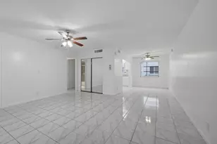 144 Stratford K, West Palm Beach, FL 33417 - Photo 3