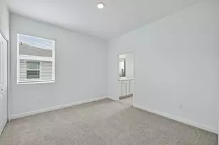 311 SE Crossoak Ln, Port Saint Lucie, FL 34984 - Photo 21