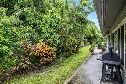 663 NE Wax Myrtle Way, Jensen Beach, FL 34957 - Photo 31