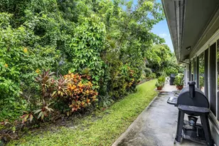 663 NE Wax Myrtle Way, Jensen Beach, FL 34957 - Photo 31