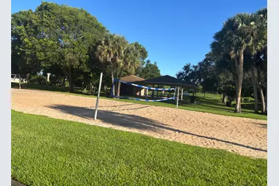 4262 NW 1st Place, Deerfield Beach, FL 33442 - Photo 27
