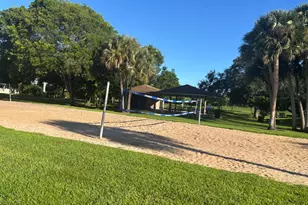 4262 NW 1st Pl, Deerfield Beach, FL 33442 - Photo 27