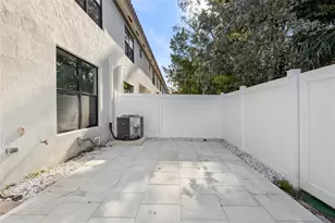1002 Sweet Briar Ln, Riviera Beach, FL 33410 - Photo 27