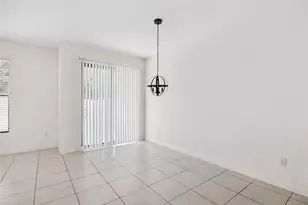 1002 Sweet Briar Ln, Riviera Beach, FL 33410 - Photo 15