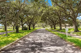 5390 Woodland Lakes Dr, Palm Beach Gardens, FL 33418 - Photo 29